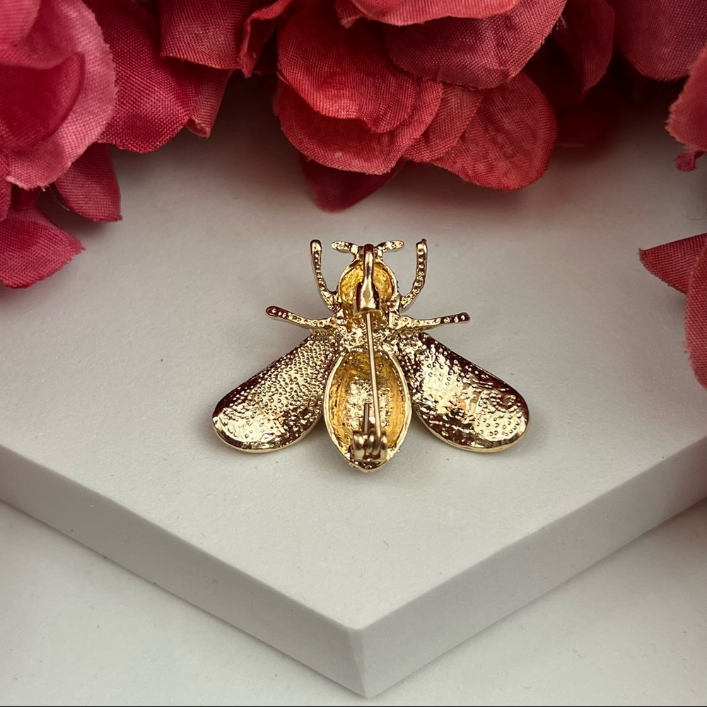 Golden Crystal Bumblebee Pearl Brooch Lapel Pin - Picture 11 of 16